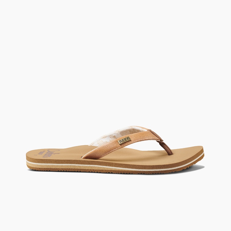 Women's Reef Cushion Sands Flip Flops Beige | 1XTolt86rqd